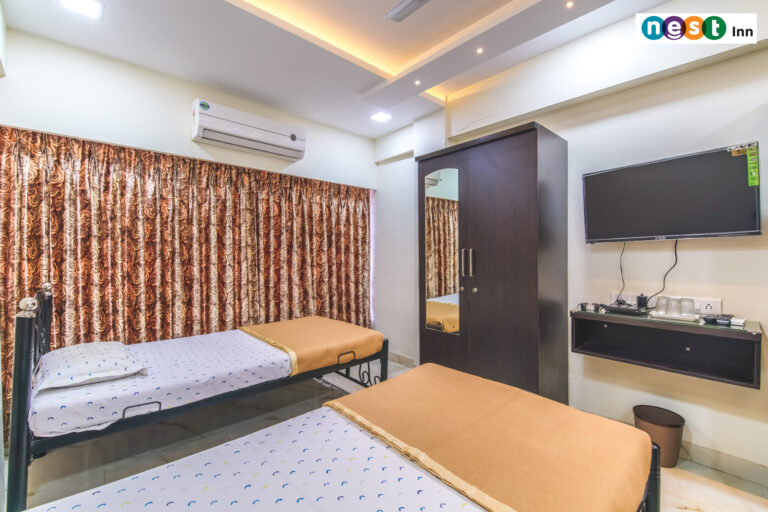 Guest House near Andheri railway station